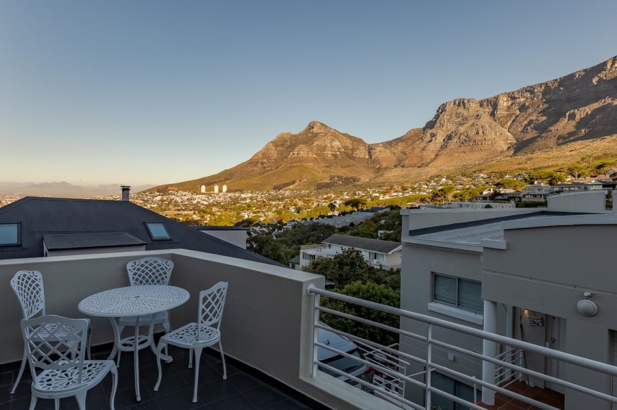 3 Bedroom Property for Sale in Higgovale Western Cape